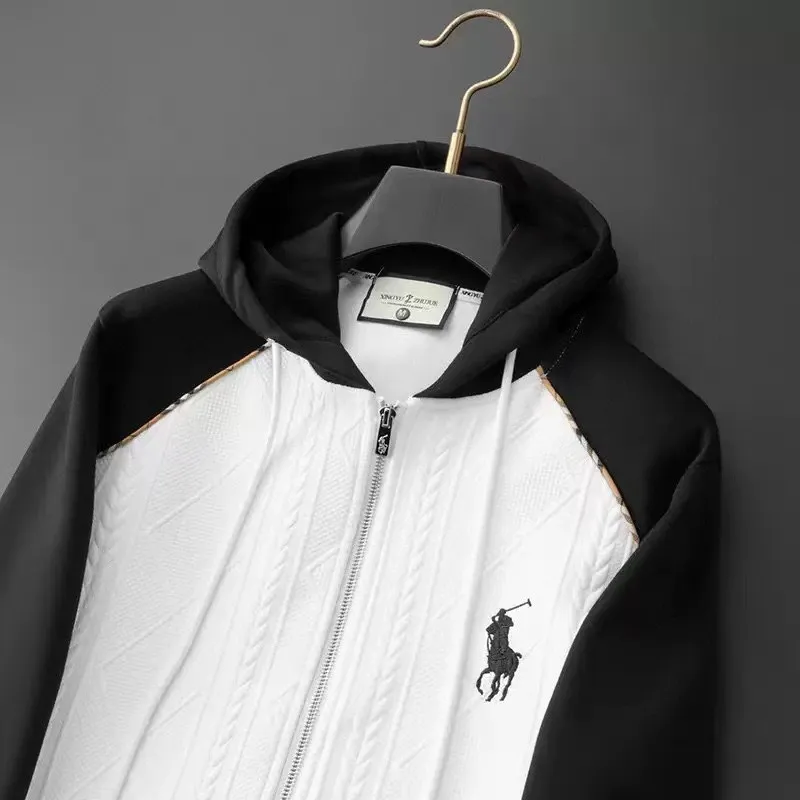 🅿️620 [POLO Paul] Hot-selling suit is coming. Focus on the original version of the official website. 2025 new hot-selling cardigan and sweatshirt suit. The original order is the best. 🇭🇰The meticulous work of top designers. Just for a fitting and perfect upper body effect. All-natural high-quality Tencel Roman cotton 100%, close-fitting comfort, noble and elegant! Original hardware embodies elegance and nobility! Counter size: M-4XL (up to 190 pounds)